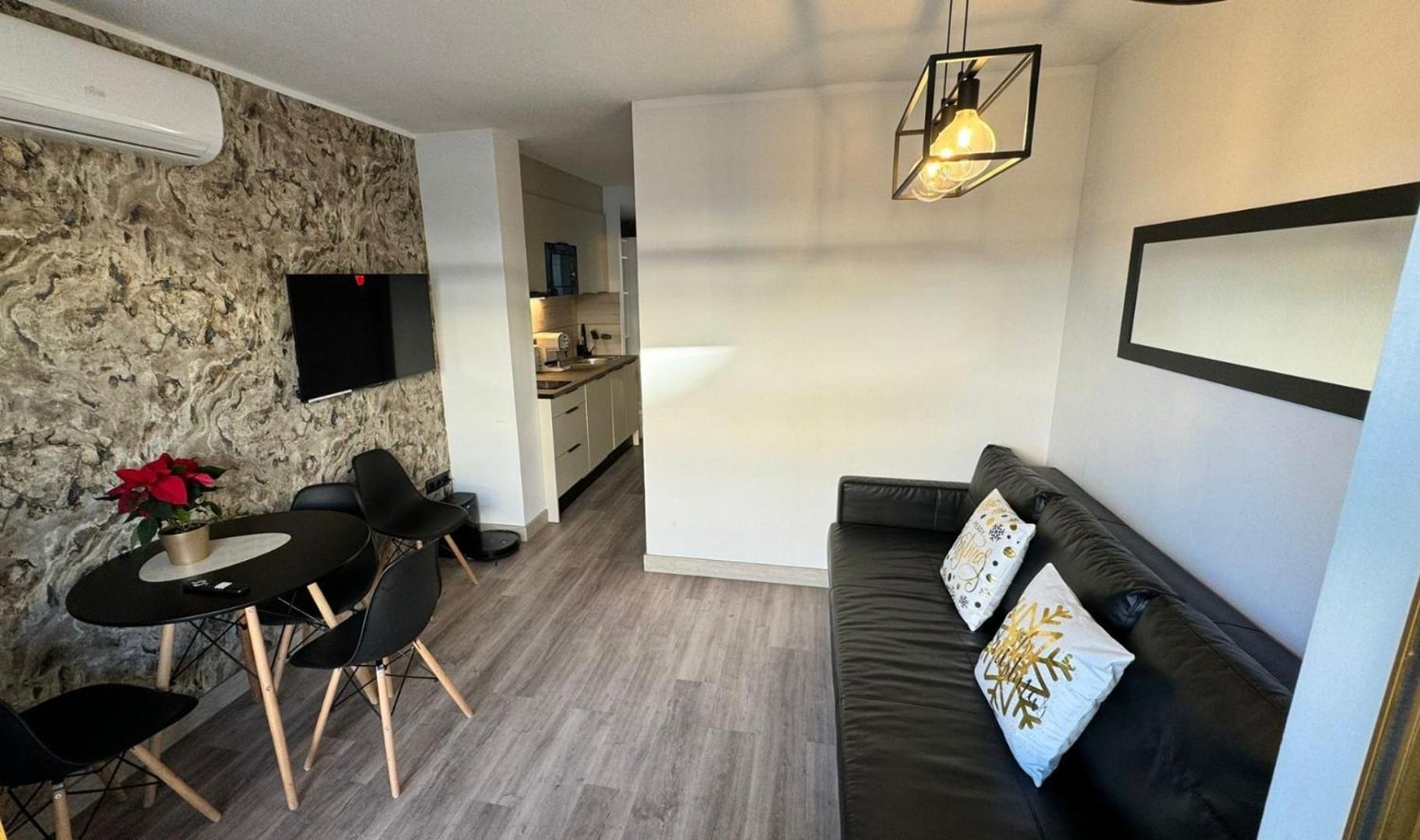 A Estrenar Preciosos Apartamentos Aparthotel Inter2, New Apartments Ln Aparthotel 12 Months Open! Self Check In! Reserva Garaje! Salou Esterno foto