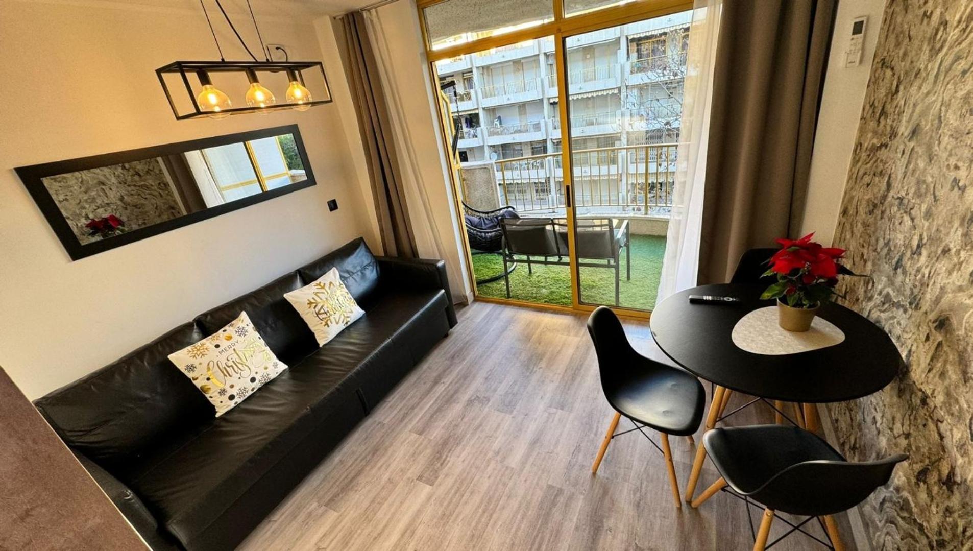 A Estrenar Preciosos Apartamentos Aparthotel Inter2, New Apartments Ln Aparthotel 12 Months Open! Self Check In! Reserva Garaje! Salou Esterno foto